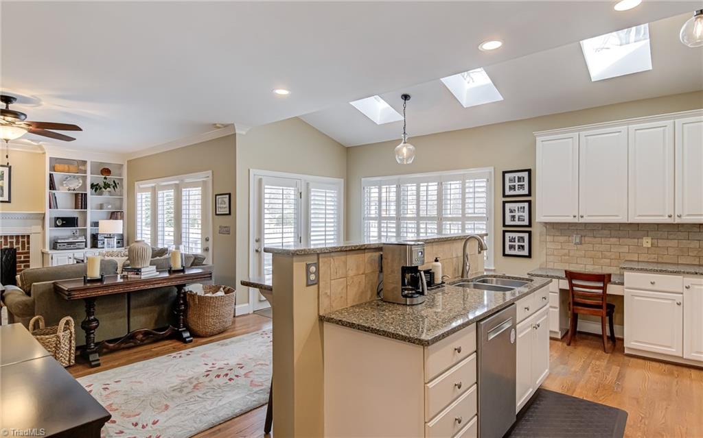 4833 Worchester Place, Jamestown, North Carolina image 16