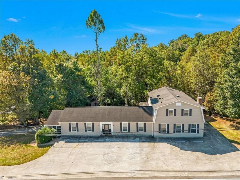 109 Boone Trail, photo 1 of 11
