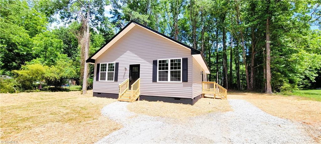 490 W Dameron Avenue, Liberty, North Carolina image 1