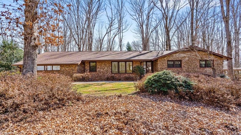 307 Fairidge Drive, Jamestown, North Carolina image 5