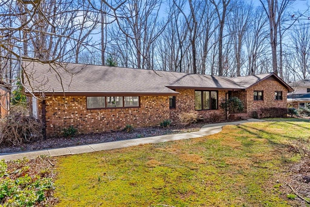 307 Fairidge Drive, Jamestown, North Carolina image 4