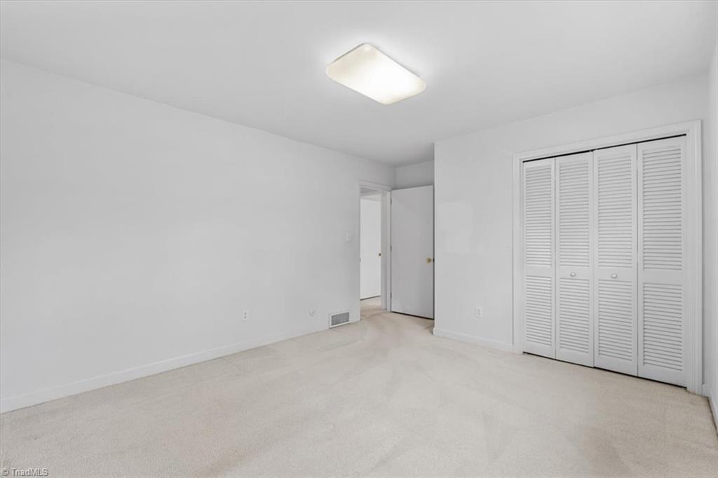 307 Fairidge Drive, Jamestown, North Carolina image 20