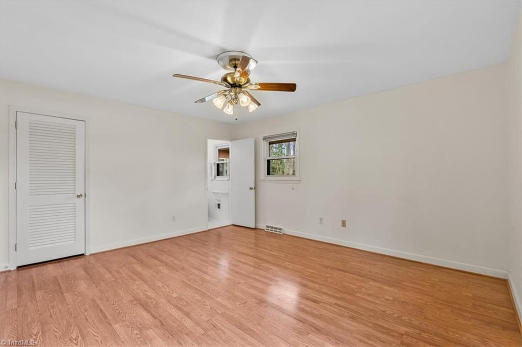 307 Fairidge Drive, Jamestown, North Carolina image 18