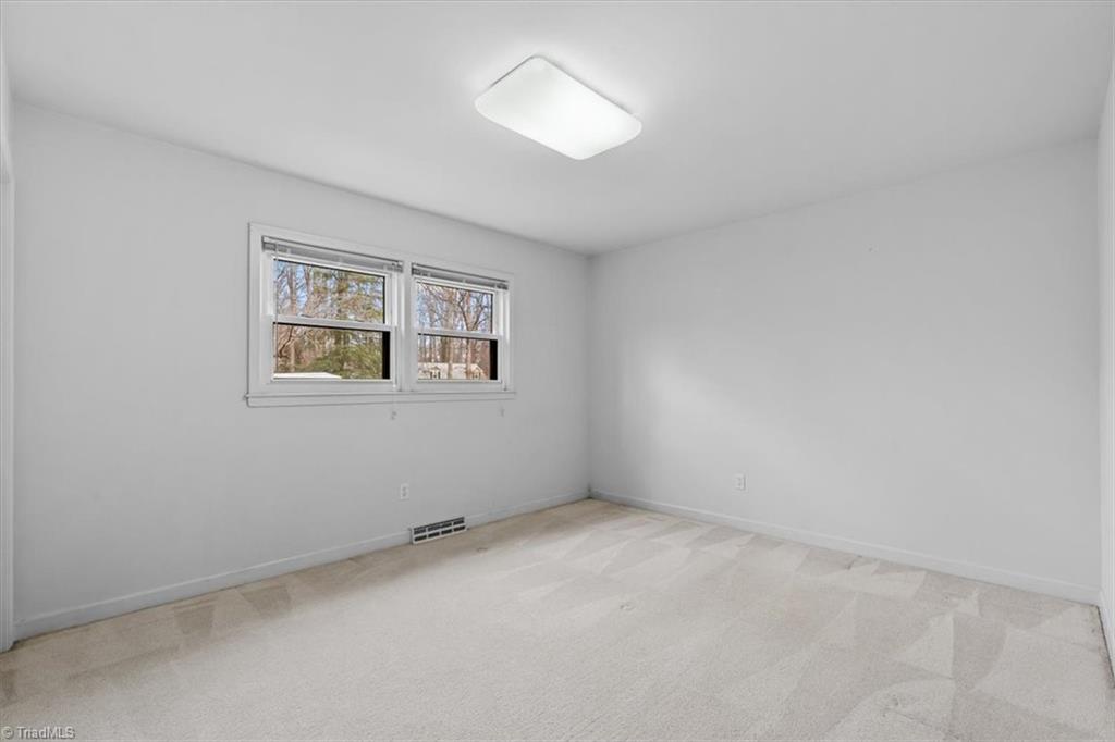 307 Fairidge Drive, Jamestown, North Carolina image 21