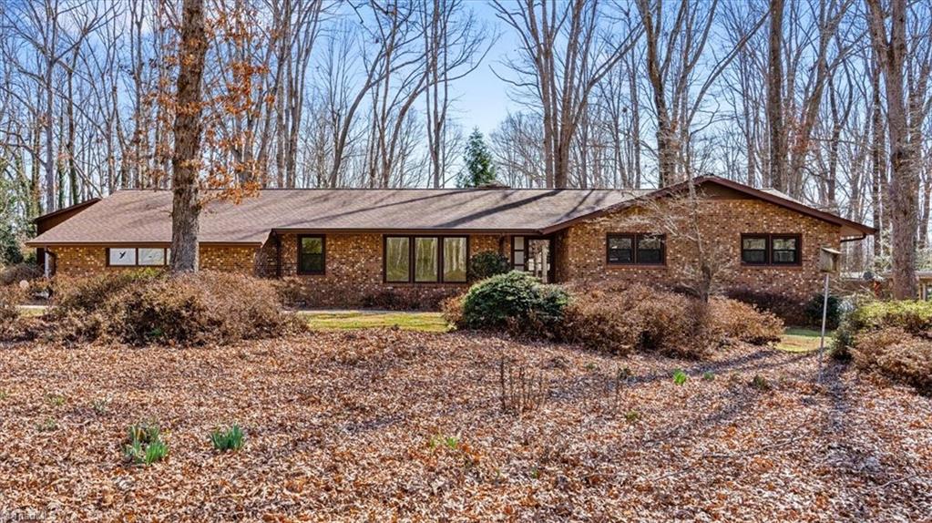 307 Fairidge Drive, Jamestown, North Carolina image 6