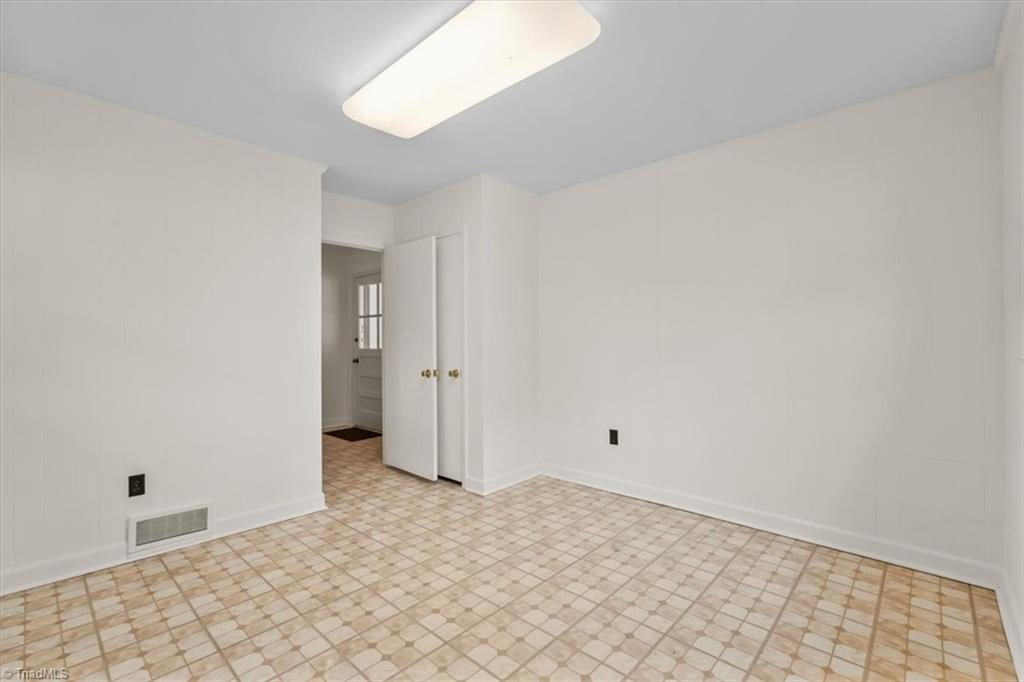 307 Fairidge Drive, Jamestown, North Carolina image 27