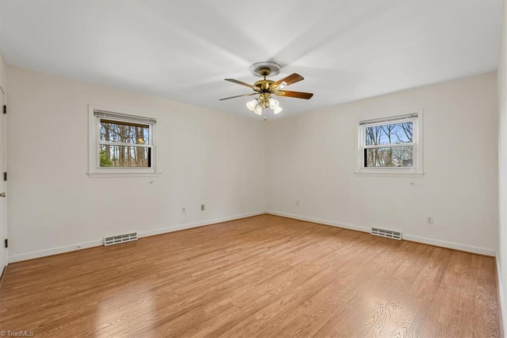 307 Fairidge Drive, Jamestown, North Carolina image 17