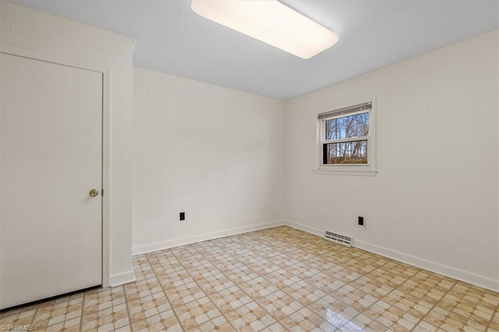307 Fairidge Drive, Jamestown, North Carolina image 26