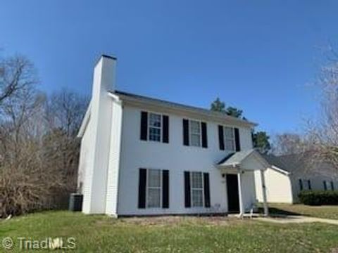 Single Family Residence in Greensboro NC 4304 Greycrest Drive.jpg