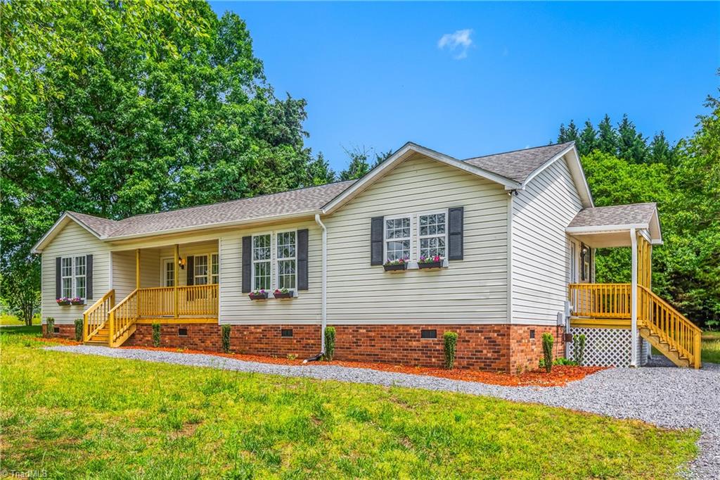 107 Oakridge Lane, Mocksville, North Carolina image 2