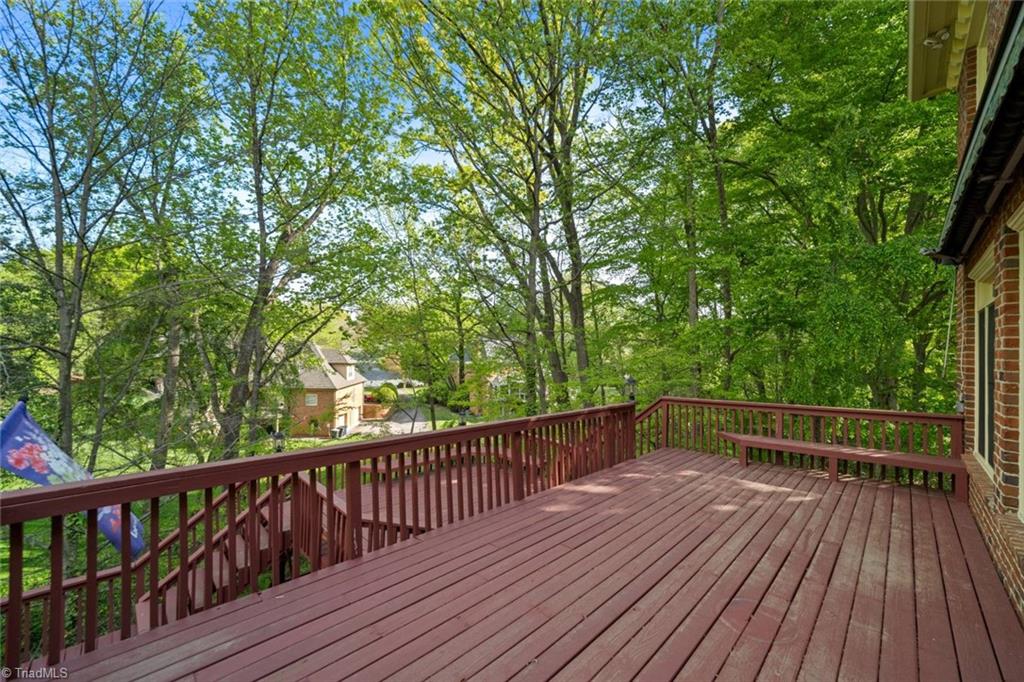 Winston-Salem, North Carolina 27104, United States, 4 Bedrooms Bedrooms, ,4 BathroomsBathrooms,Residential,Active,111062