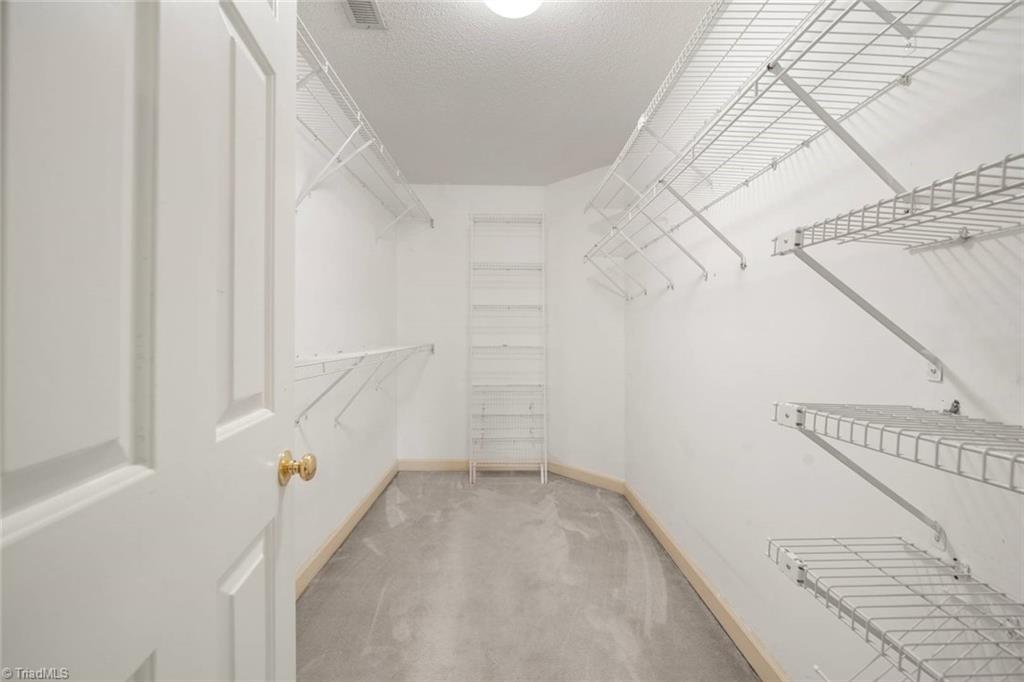 Winston-Salem, North Carolina 27104, United States, 4 Bedrooms Bedrooms, ,4 BathroomsBathrooms,Residential,Active,111062