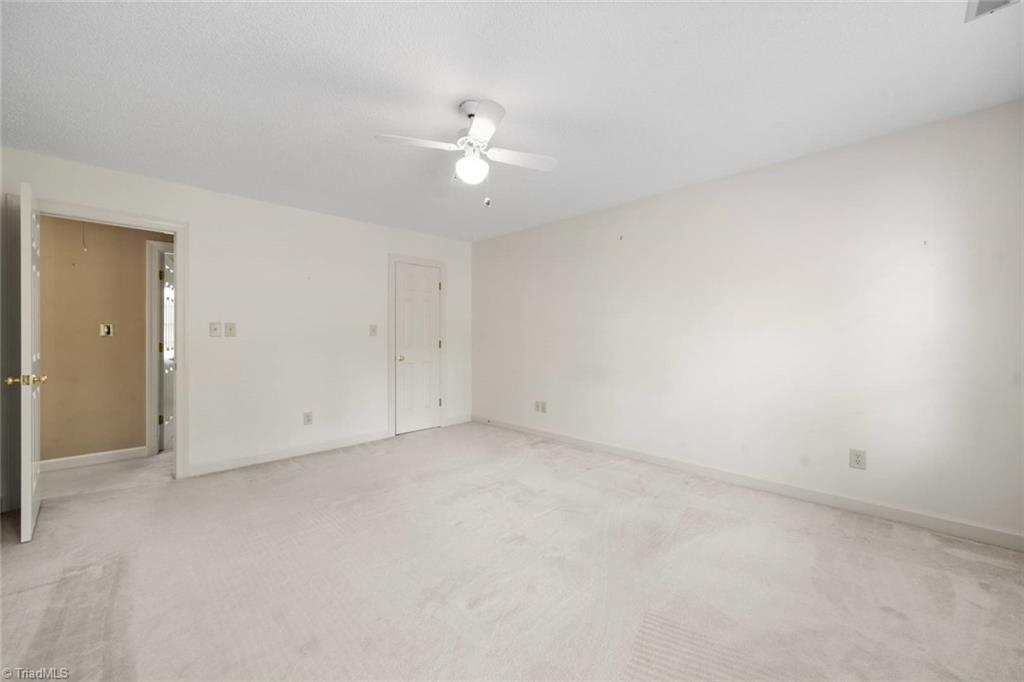 Winston-Salem, North Carolina 27104, United States, 4 Bedrooms Bedrooms, ,4 BathroomsBathrooms,Residential,Active,111062