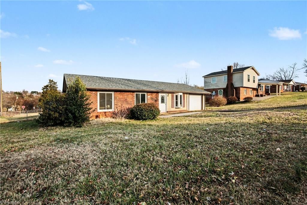 Photo of 1065 Claremont Avenue NE, Winston-Salem, NC 27101 (MLS # 1210119)