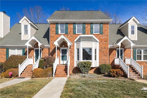 Townhouse For Sale - 2018 Hearthwood Court<br/> Greensboro, NC 27407