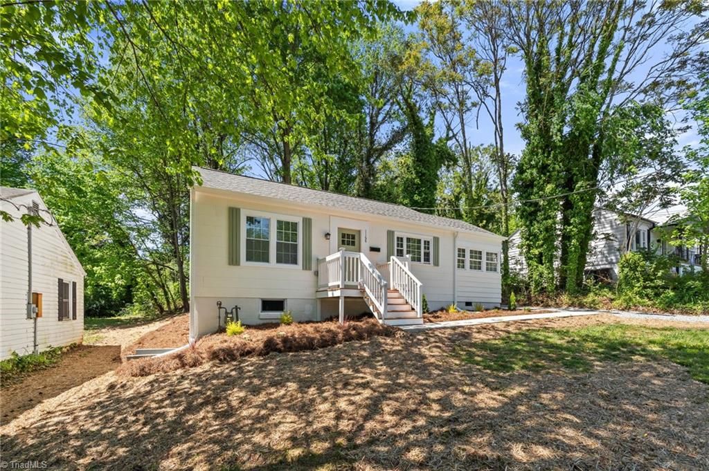 Photo of 1168 Lockland Avenue, Winston-Salem, NC 27103 (MLS # 1216959)