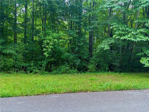Vacant Land For Sale - 2891 Millwheel Road<br/> Forsyth County, Pfafftown, NC 27040