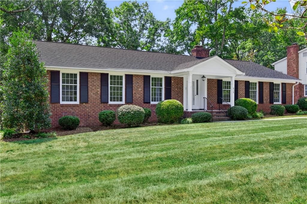 Photo of 818 Colonial Drive, Burlington, NC 27215 (MLS # 1207305)