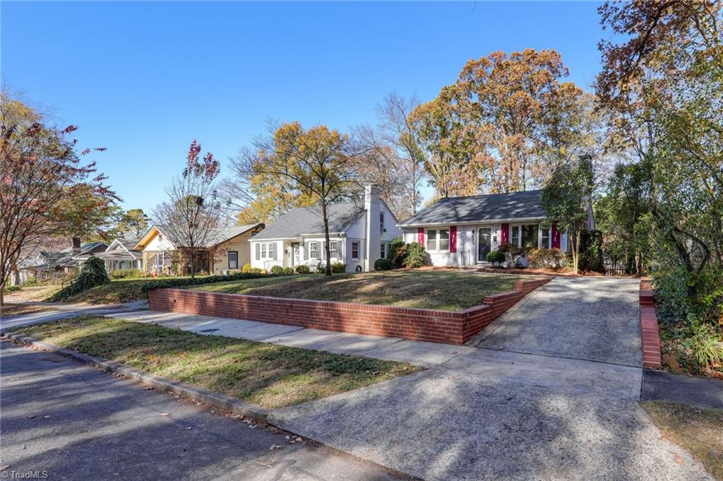 2616 Beechwood Street