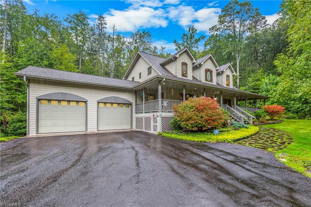 Photo of 163 Old Hickory Lane, Linville, NC 28646 (MLS # 1211061)