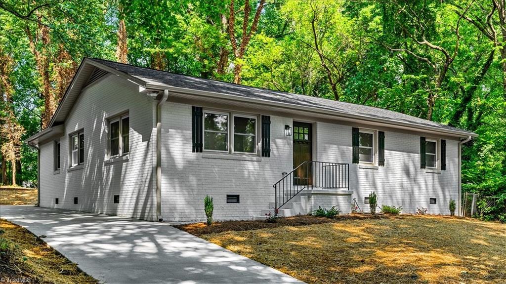 516 Willowbrook Drive, Greensboro, North Carolina image 3