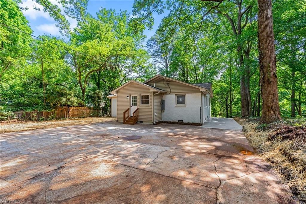 516 Willowbrook Drive, Greensboro, North Carolina image 42
