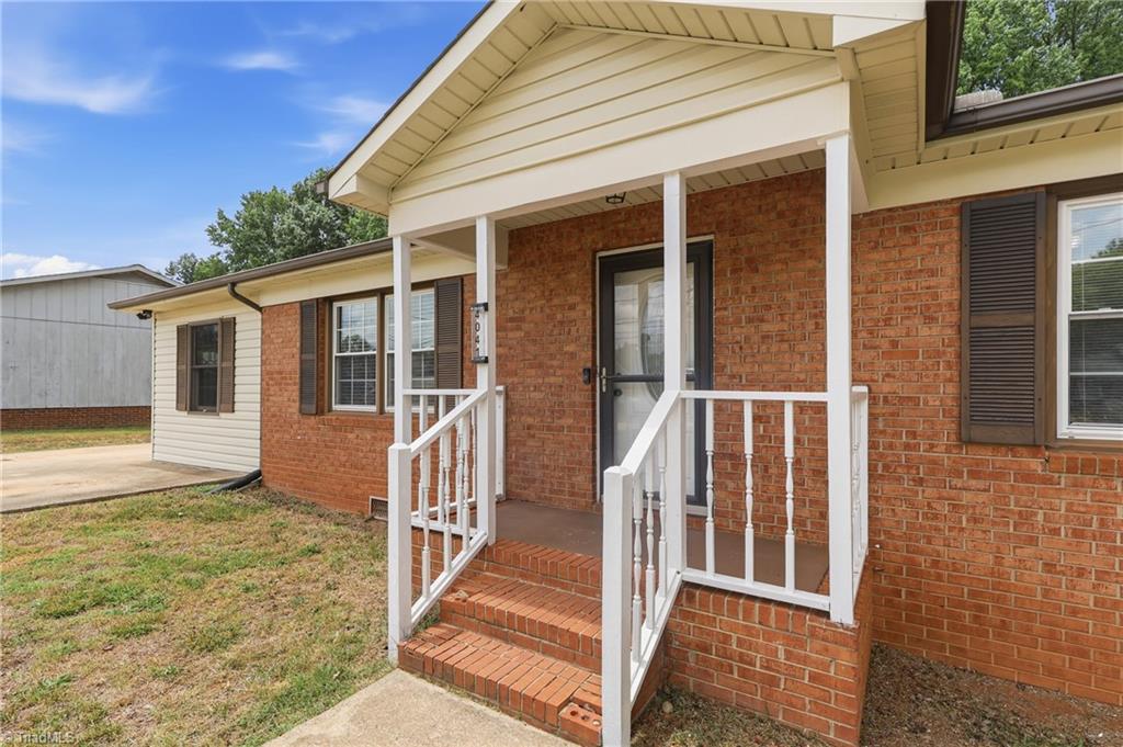 Photo of 4041 Cresent Avenue, Trinity, NC 27370 (MLS # 1225203)