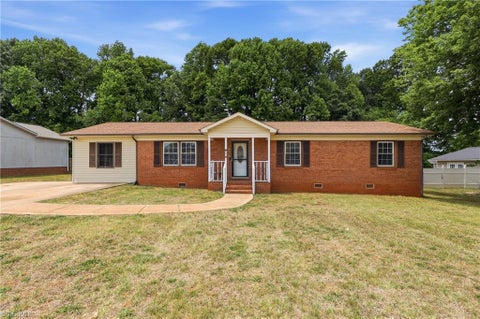 Homes For Sale - 4041 Cresent Avenue<br/> Trinity, NC 27370