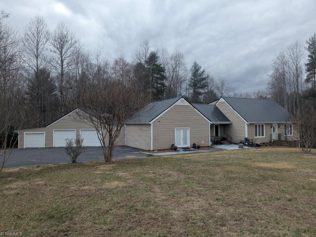 976 Fishing Creek Road, Wilkesboro, North Carolina image 5