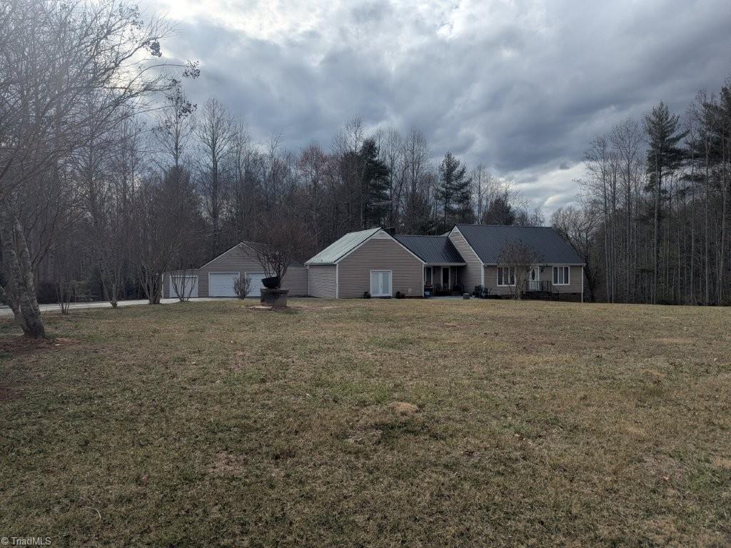 976 Fishing Creek Road, Wilkesboro, North Carolina image 2