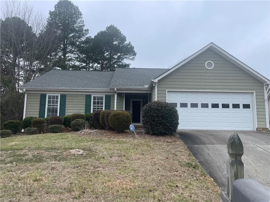 Photo of 3409 Morris Farm Drive, Jamestown, NC 27282 (MLS # 1206188)
