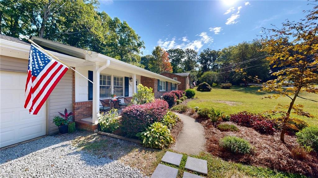 Photo of 9477 Morton Drive, Kernersville, NC 27284 (MLS # 1227262)