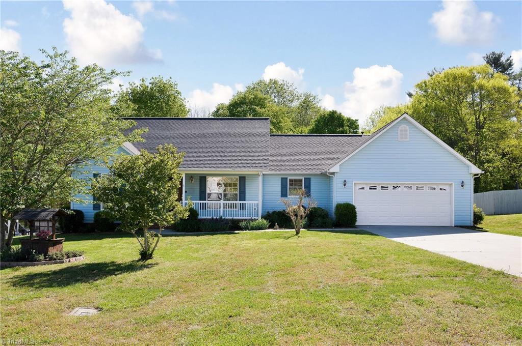 145 Charleston Ridge Drive, Mocksville, North Carolina image 2