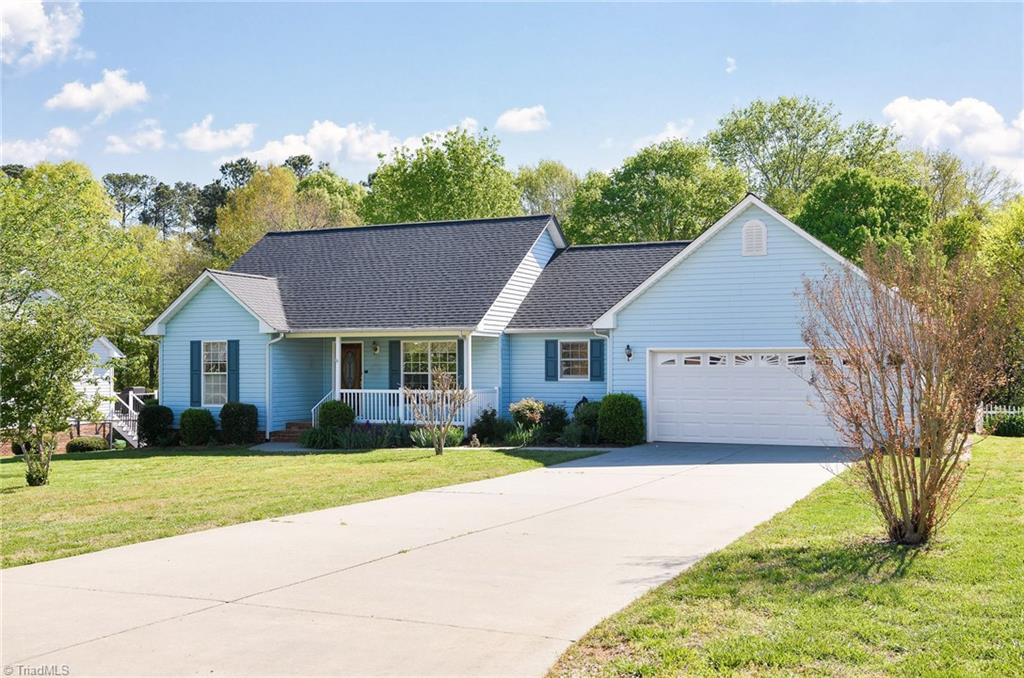 145 Charleston Ridge Drive, Mocksville, North Carolina image 1