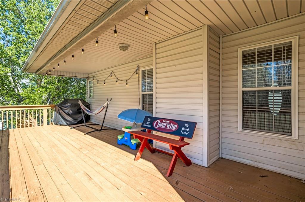 2287 Loflin Farlow Lane