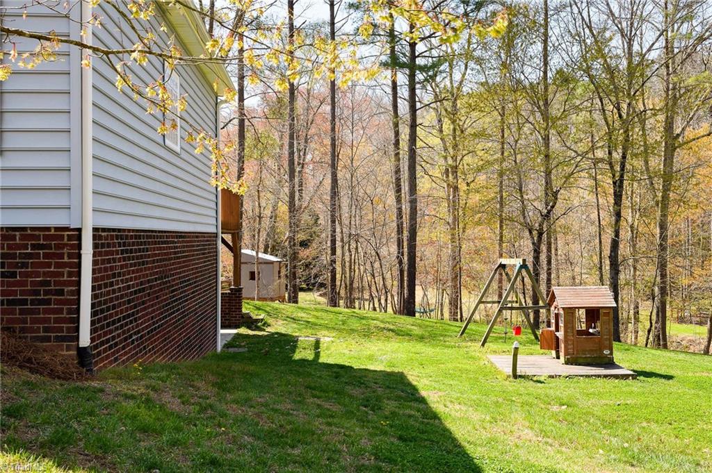 318 Hickory Hills Lane, Lexington, North Carolina image 11
