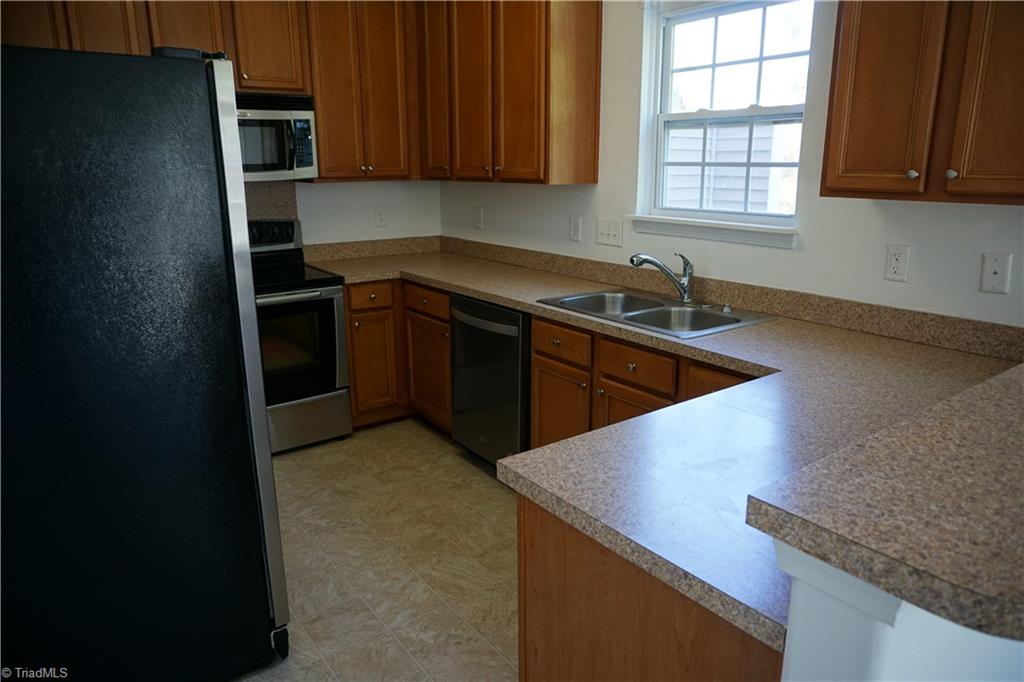 Photo 19 of 50 of 5905 Hollow Wood Court townhome