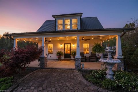 Homes For Sale - 7164 Ludgate Road<br/> Guilford County, Gibsonville, NC 27249