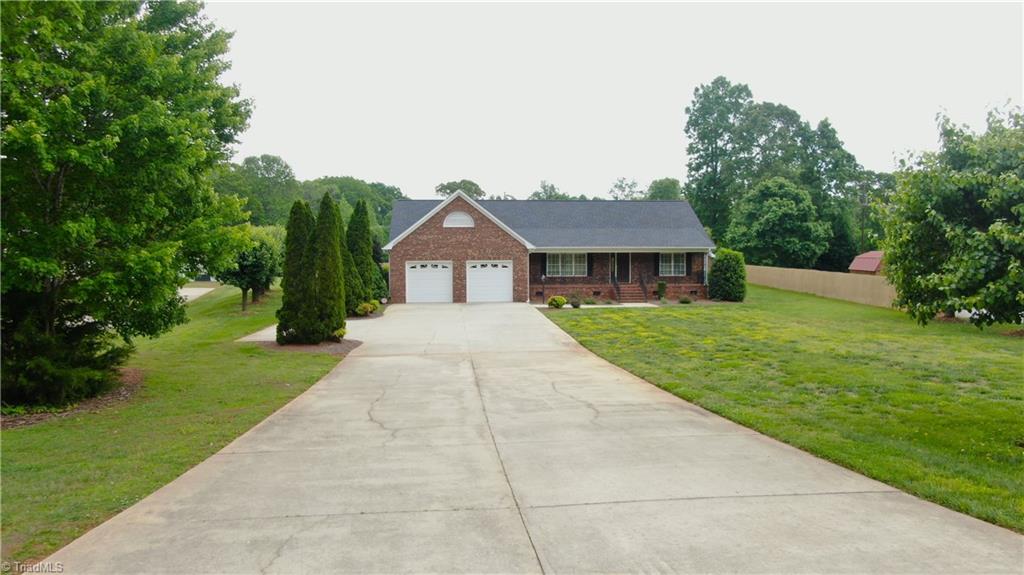741 Holly Grove Drive, Randleman, North Carolina image 1