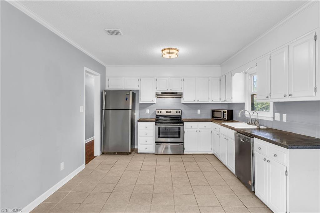 3608 Edgefield Road, Greensboro, North Carolina image 11