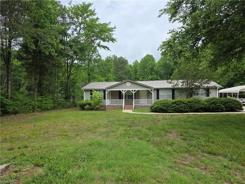Photo of 1991 Hedrick Mill Road, Lexington, NC 27292 (MLS # 1222079)