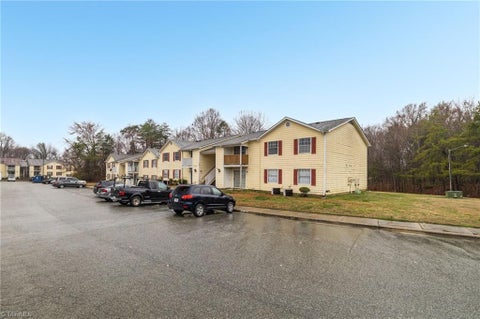 Condo For Sale - 511 Mystic Drive #E<br/> Greensboro, NC 27406