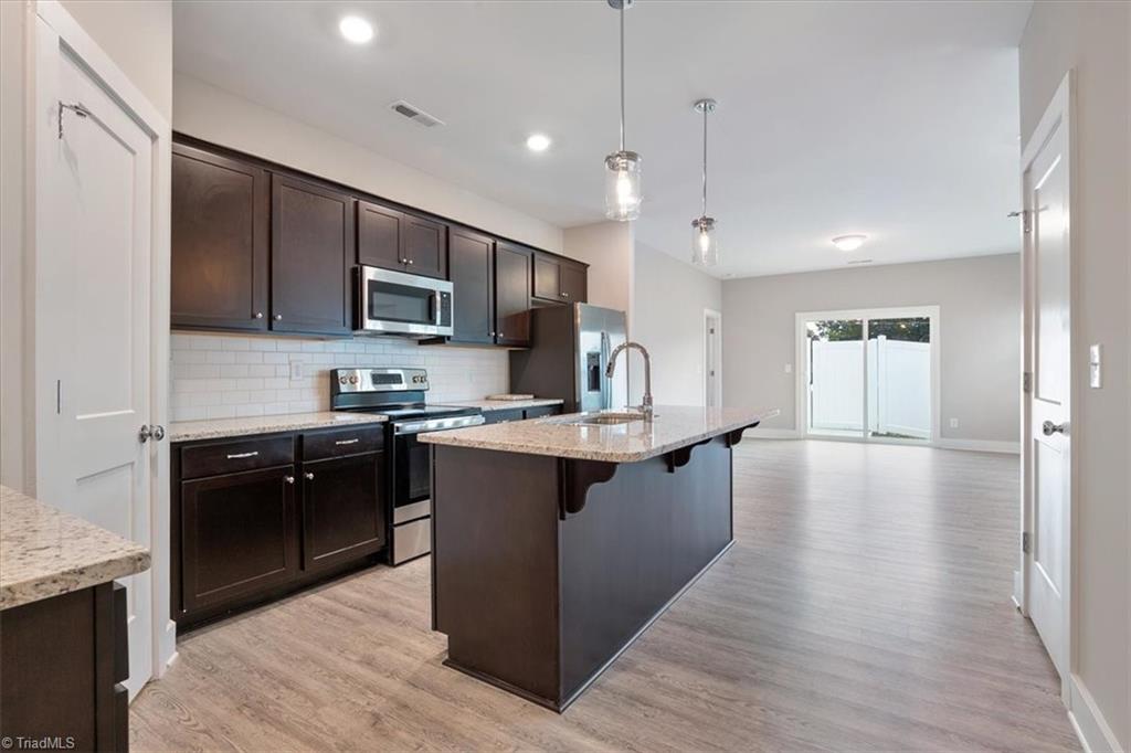 Photo 8 of 30 of 943 Cannon Crossing Circle townhome