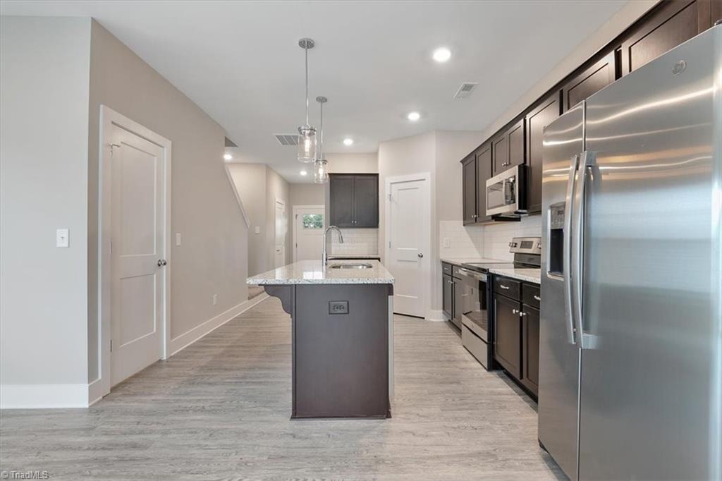 Photo 11 of 30 of 943 Cannon Crossing Circle townhome
