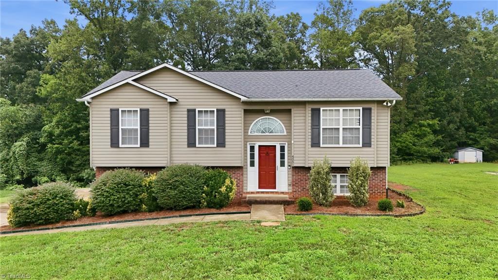 4051 Village Trace Drive, Tobaccoville, NC, 27050