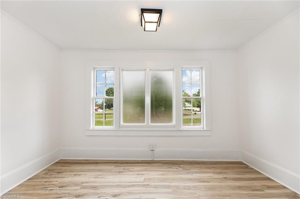 Photo of 1524 E 14th Street, Winston-Salem, NC 27105 (MLS # 1204462)