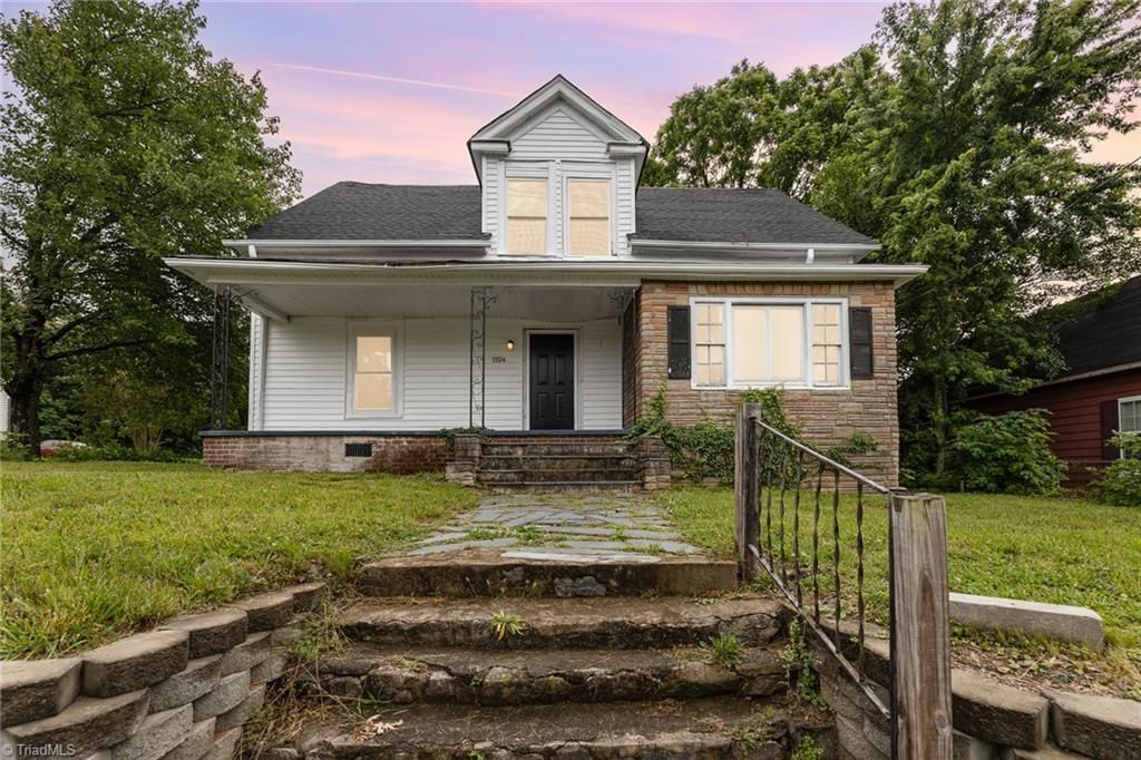 Photo of 1524 E 14th Street, Winston-Salem, NC 27105 (MLS # 1204462)