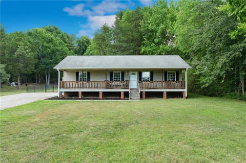Homes For Sale - 80 Meadowdale Drive<br/> Denton, NC 27239