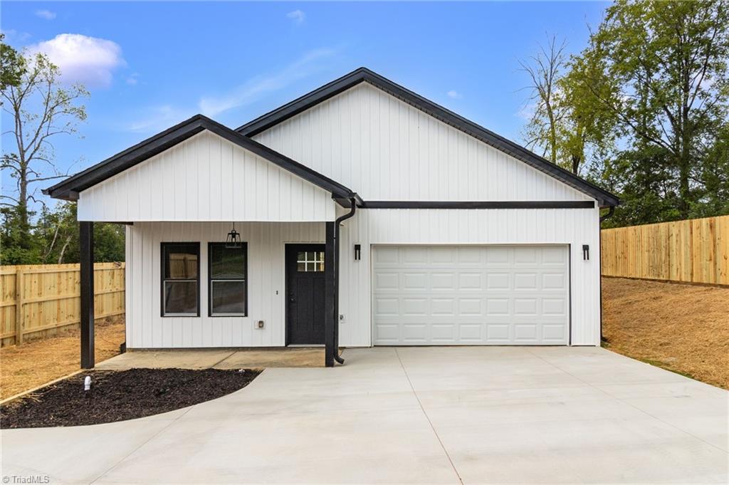 Photo of 5236 Shattalon Drive, Winston-Salem, NC 27106 (MLS # 1237012)