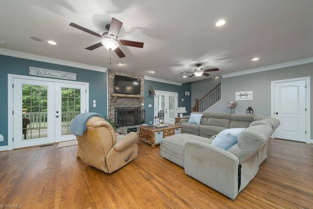 8720 Fieldcreek Farms Road, photo 5 of 29
